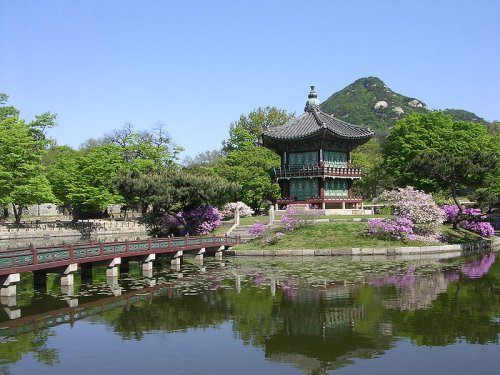 A Quick Tour on South Korean Culture